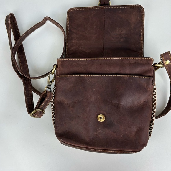 MYRA LEATHER CROSSBODY AND WRISTLET SET LOT - Picture 3 of 13